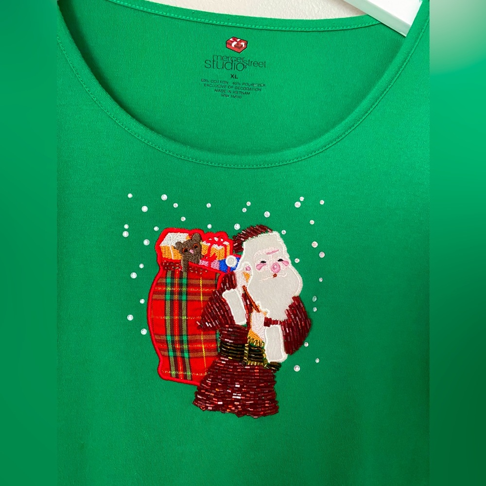 Mercer Street Studio Christmas Top! XL 🎄